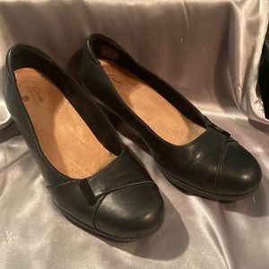 Flight attendant heels. Comfortable Clark black ~2 inch heel